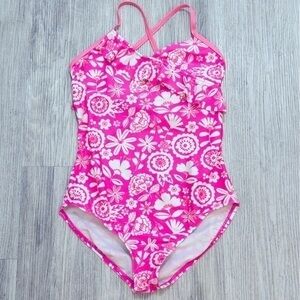 🛍️ 2/$12 
OSH KOSH girls pink & white one piece ruffle swimsuit bathing suit.